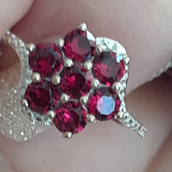 Nwt! 7 Genuine Swarovski Ruby Crystal .925 cluster - Picture 8 of 8